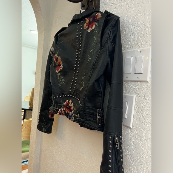 BLANK NYC Floral Black Genuine Leather Jacket - Picture 7 of 9